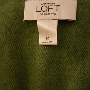 Green Cashmere V neck Sweater Ann Taylor Loft Med